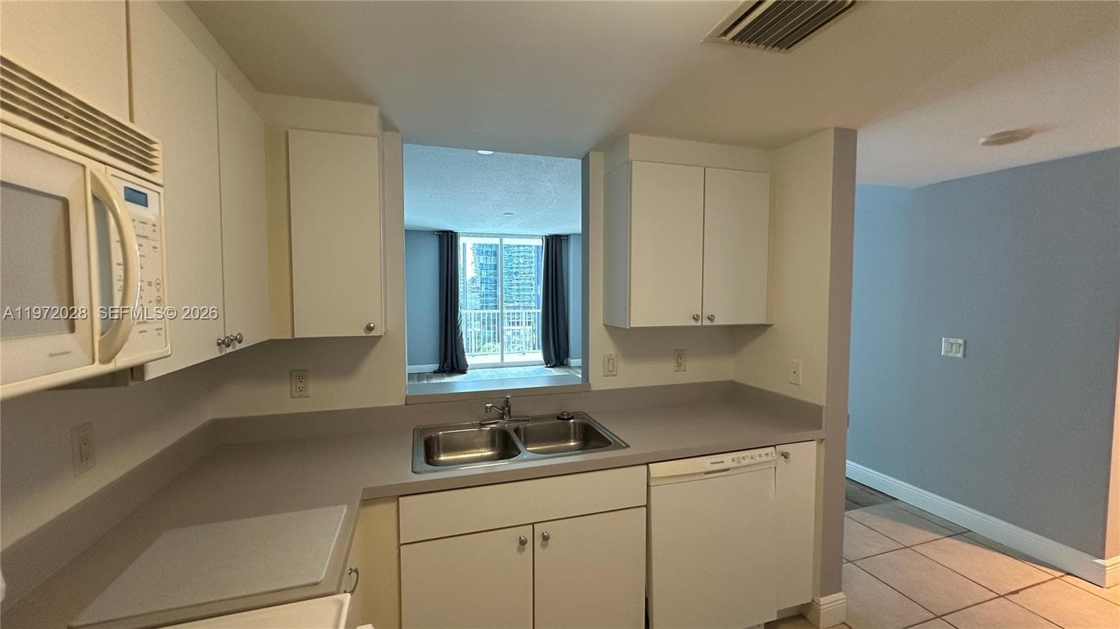 1250 S Miami Ave # 1012, Miami, FL 33130 photo 3