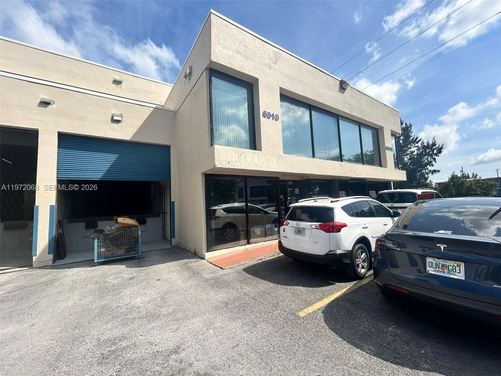 6910 NW 50th St # 4-1, Miami, FL 33195