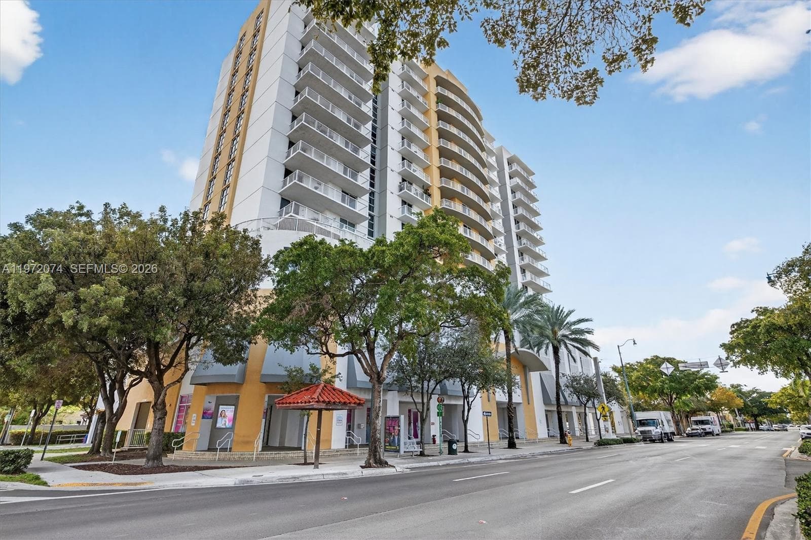900 SW 8th St # 505, Miami, FL 33130 photo 2