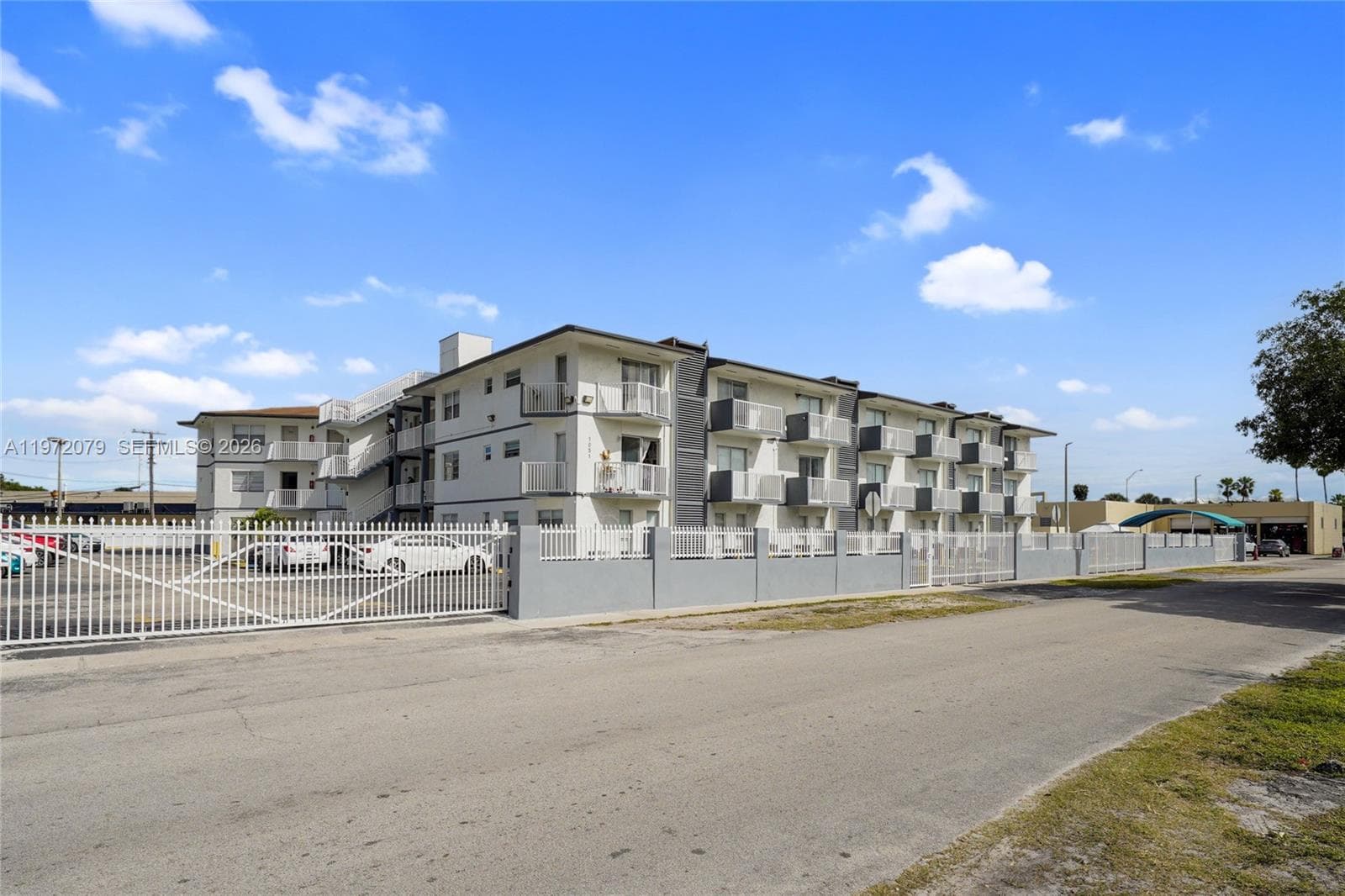 1051 NE 163rd St # 2, North Miami Beach, FL 33162