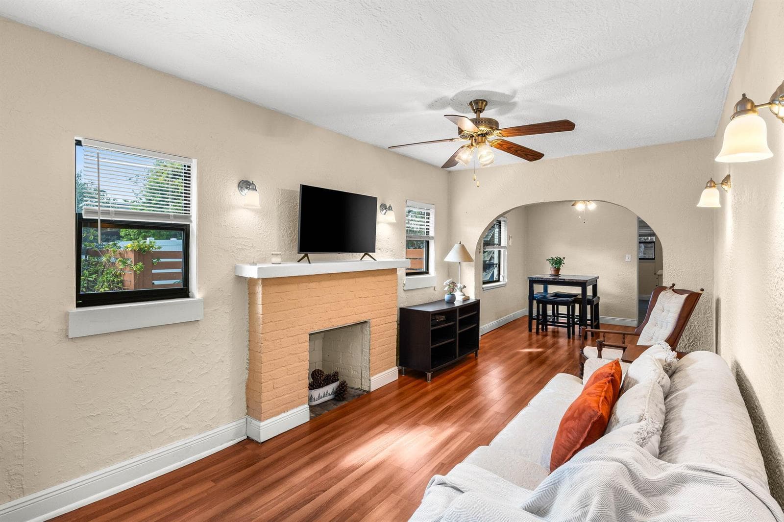 921 S M Street, FL 33460 photo 2