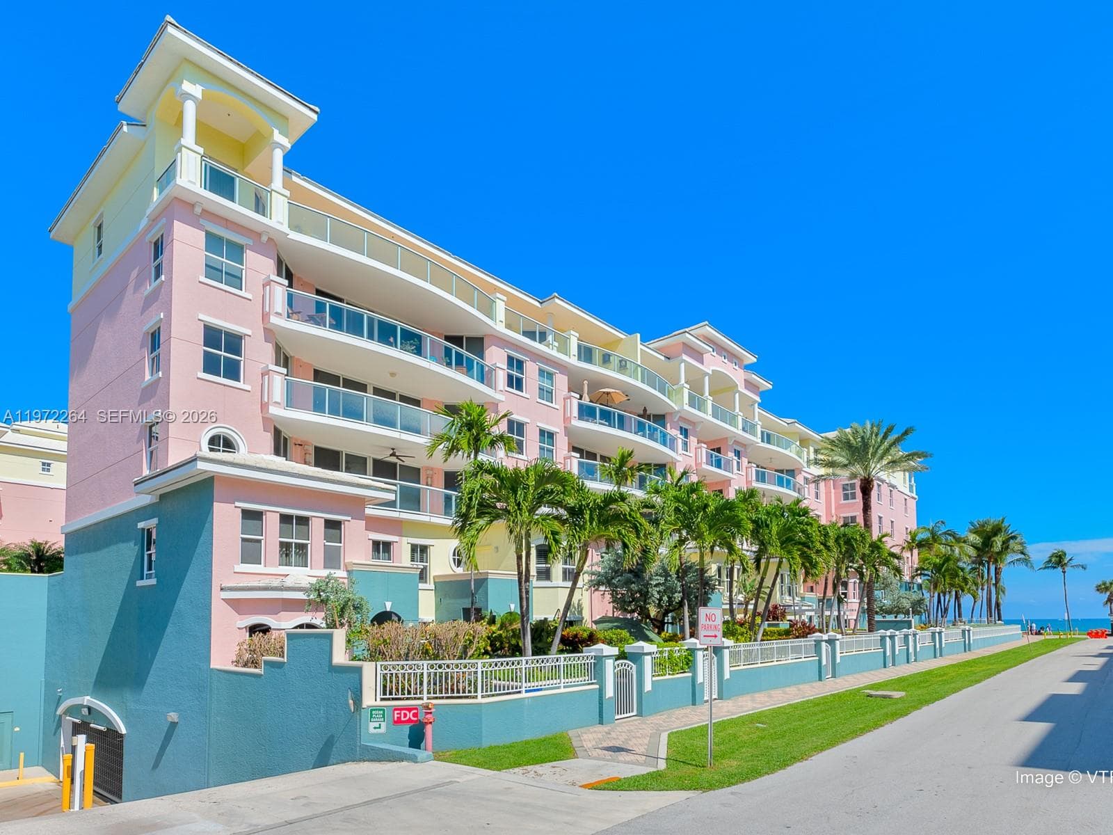 2051 SE 3rd St # TH11, Deerfield Beach, FL 33441 photo 3