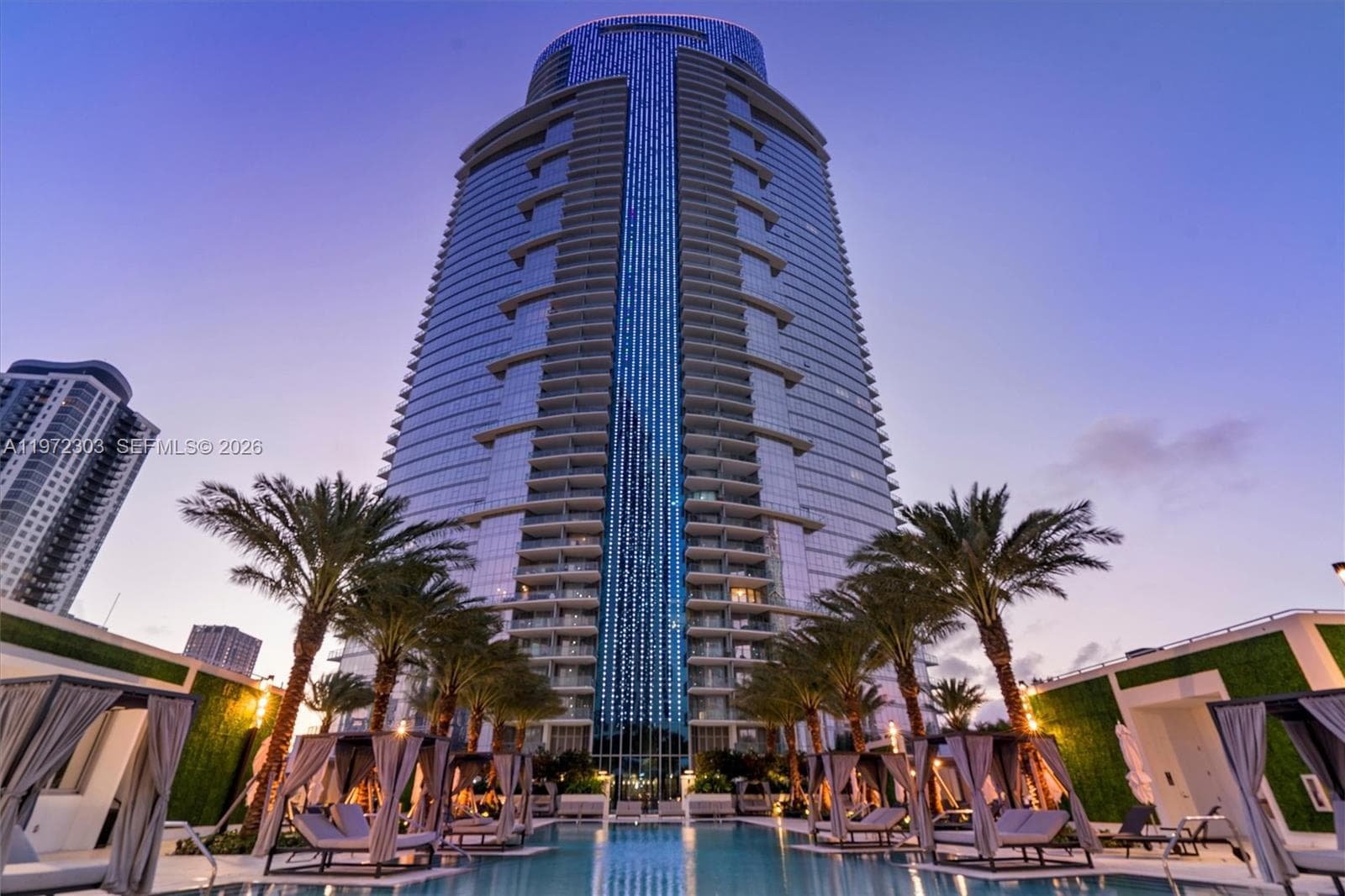 851 NE 1st Ave # 1712, Miami, FL 33132 photo 2