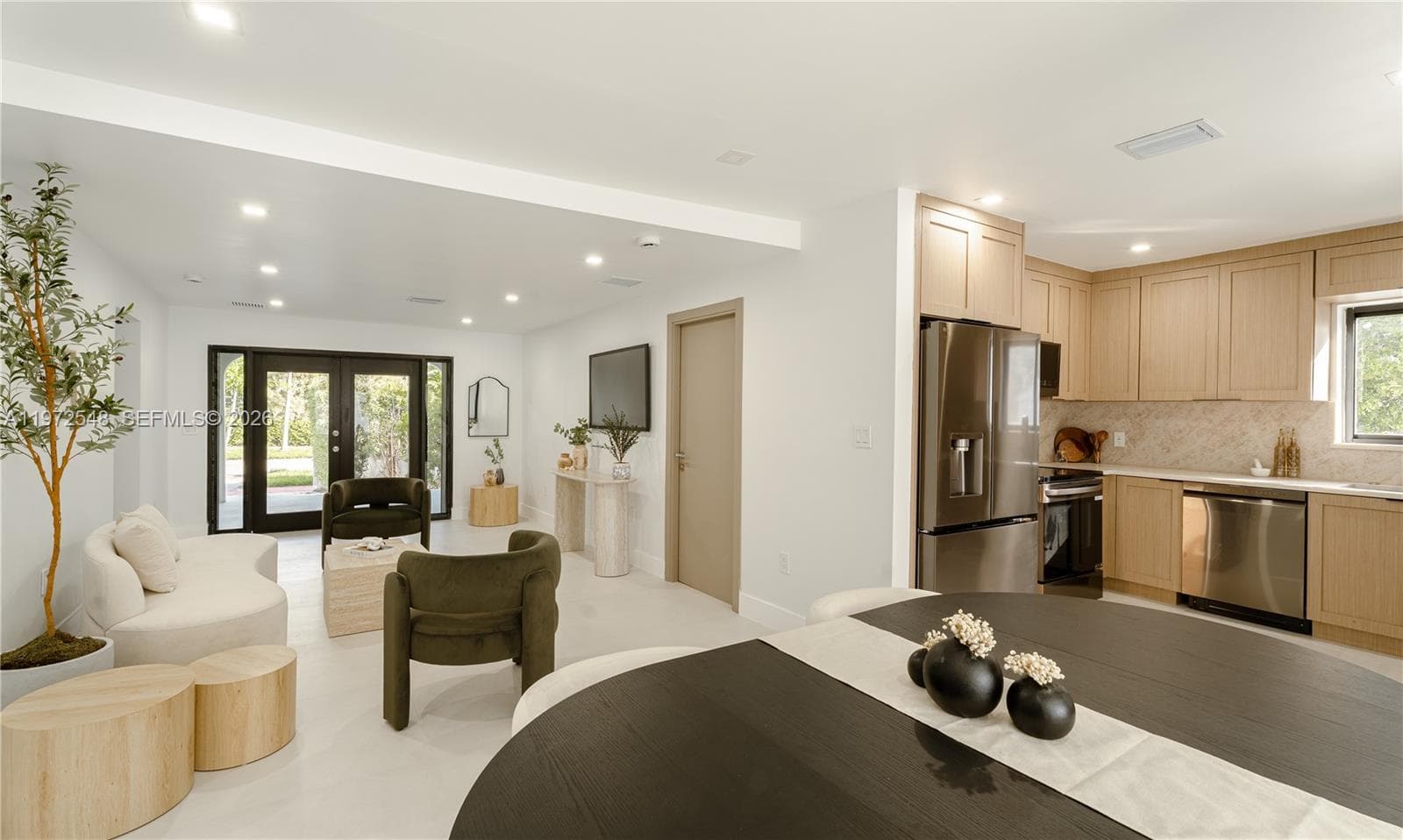 1221 Biarritz Dr, Miami Beach, FL 33141 photo 5