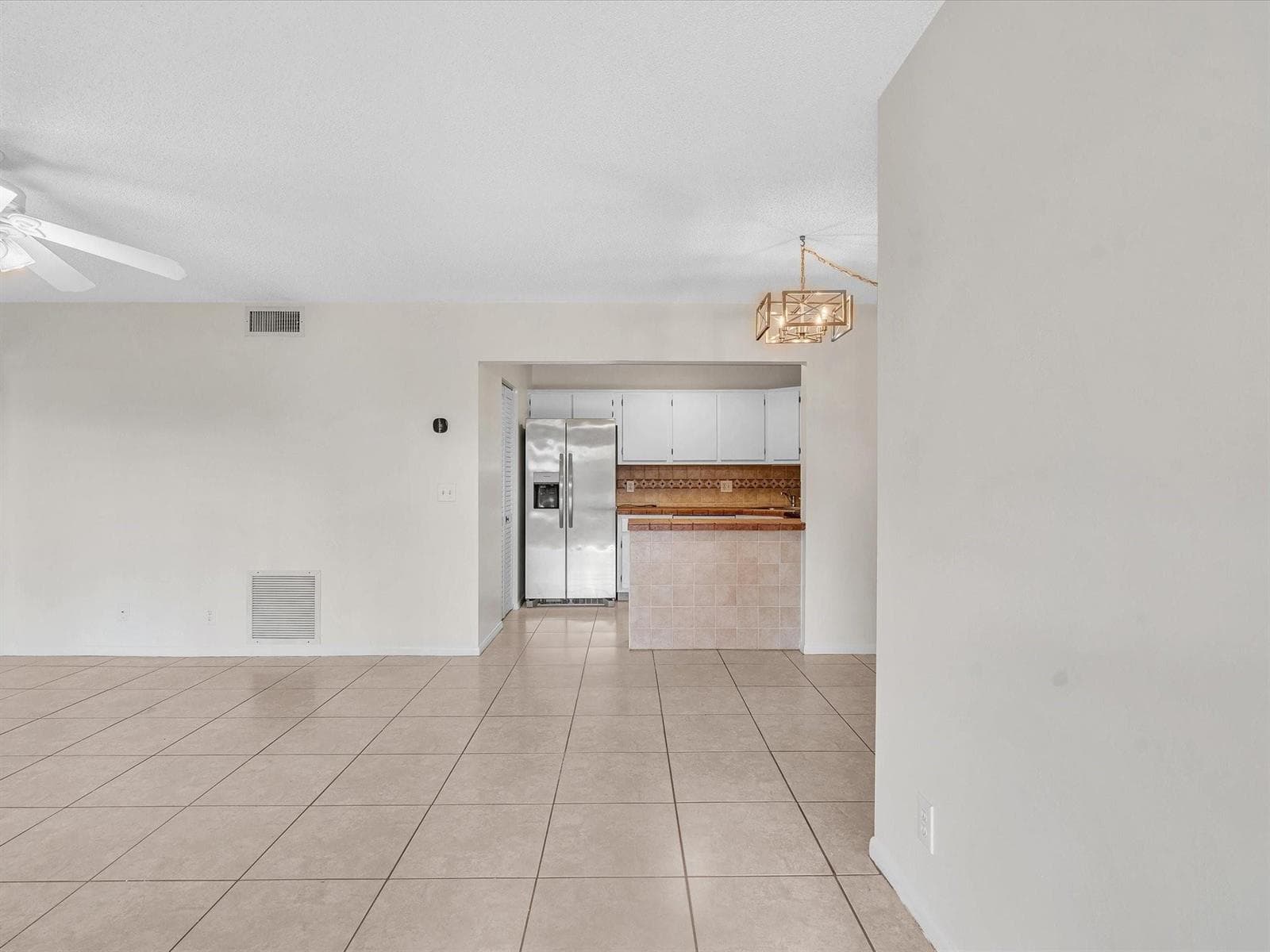 305 Knotty Pine Circle # A2, FL 33463 photo 5