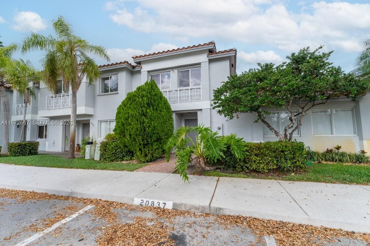 20839 NW 4th St, Pembroke Pines, FL 33029