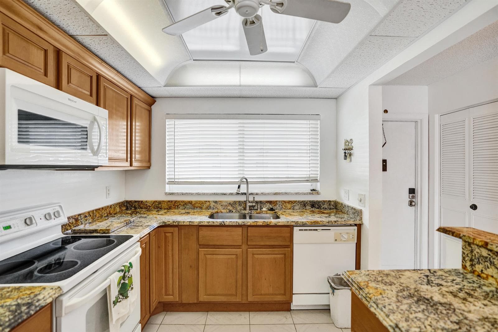 2012 S Federal Highway # 404, Boynton Beach, FL 33435 photo 3