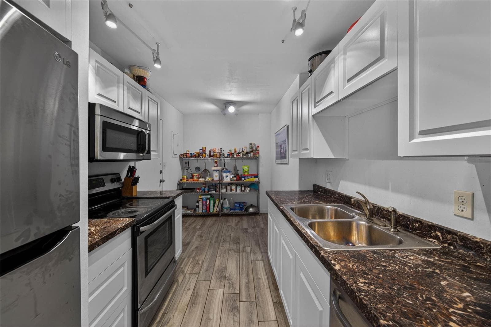 4400 Hillcrest Drive # 704, Hollywood, FL 33021 photo 2