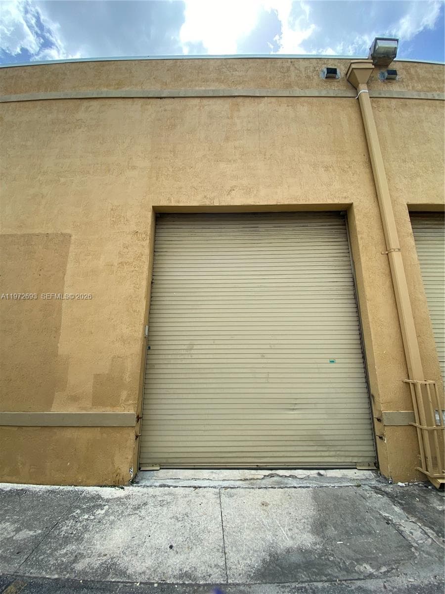 2431 W 80th St # 5-C, Hialeah, FL 33016 photo 3