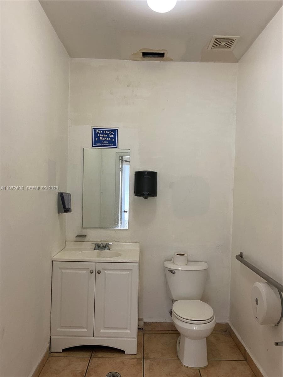 2431 W 80th St # 5-C, Hialeah, FL 33016 photo 4