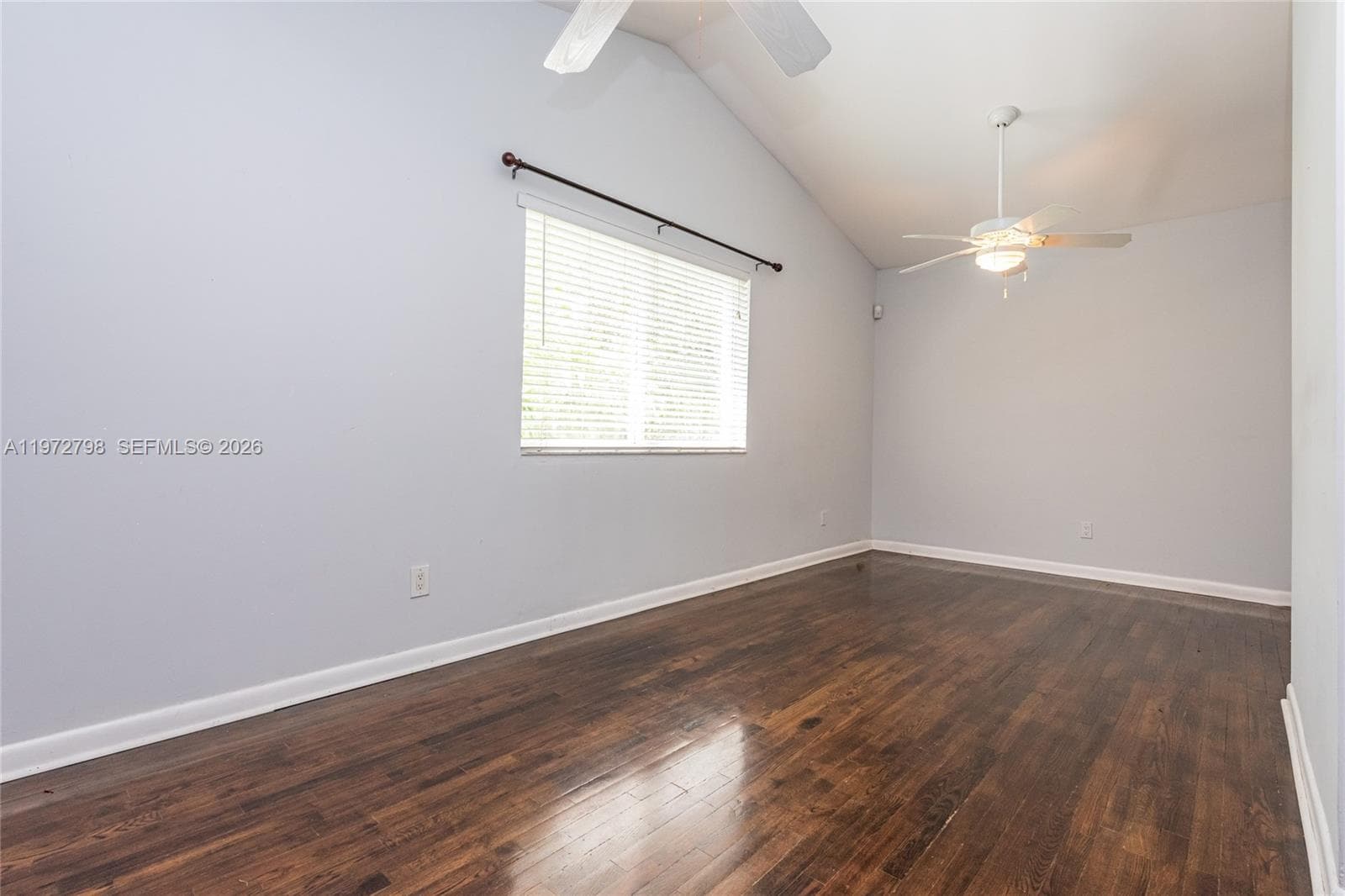 330 NE 86 St, El Portal, FL 33138 photo 5