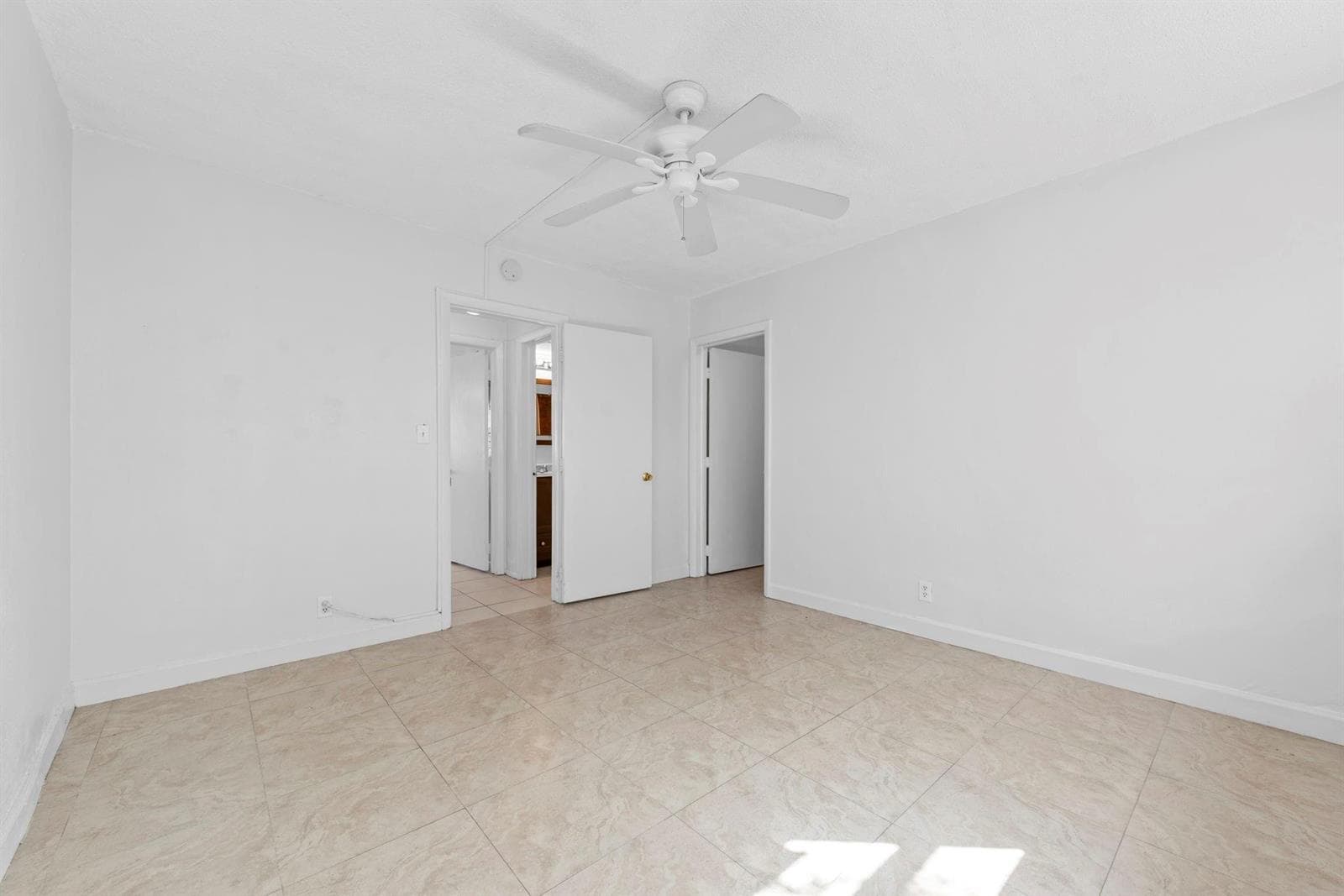 625 Antioch Avenue # 104, Fort Lauderdale, FL 33304 photo 3