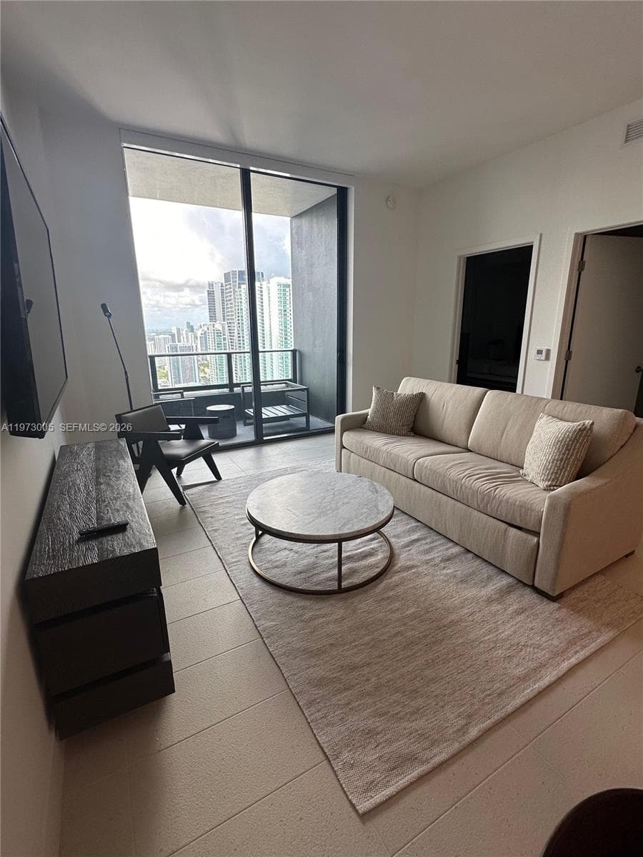 159 NE 6th St # 4811, Miami, FL 33132