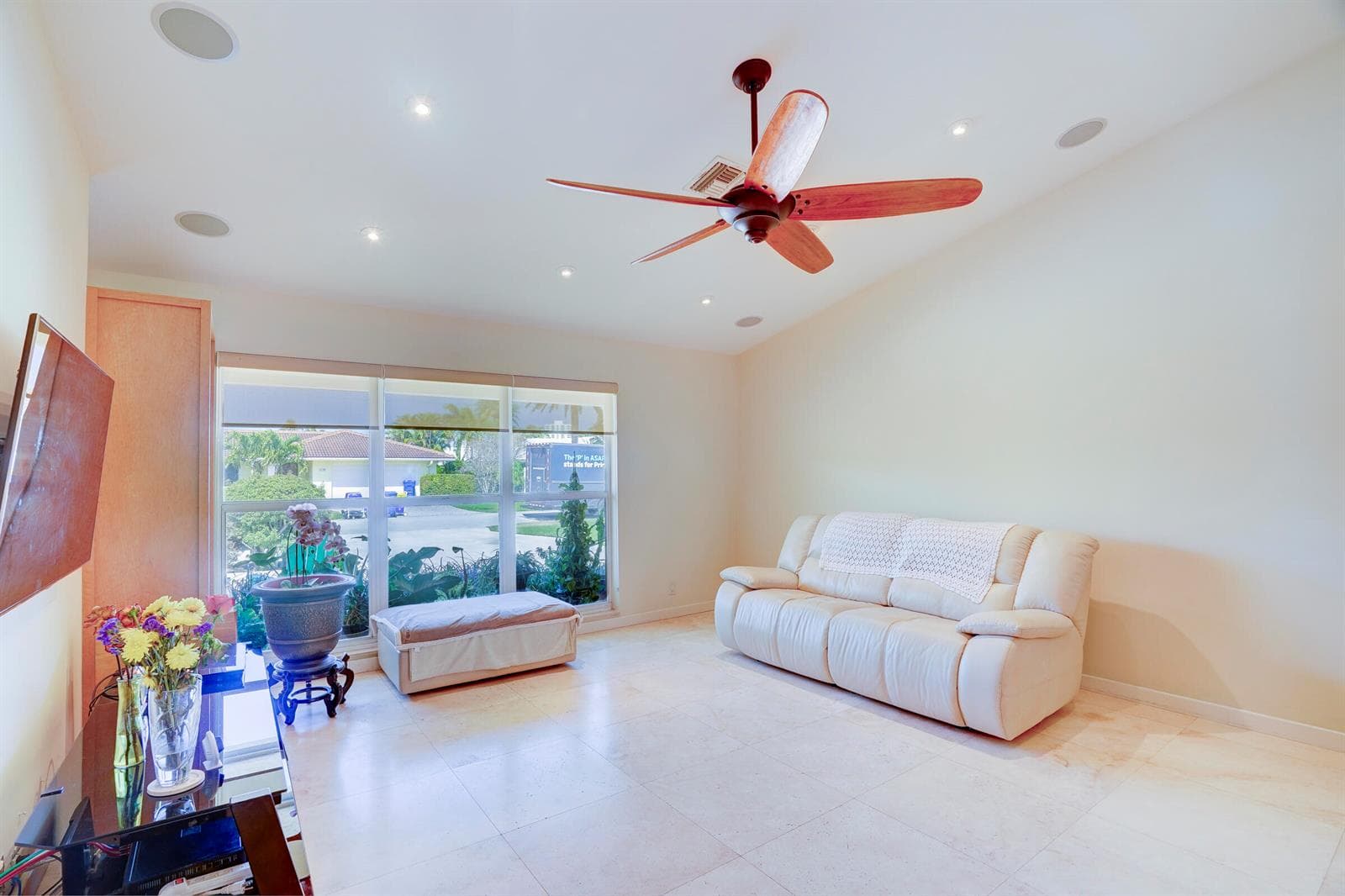 1191 Emerald Drive, Singer Island, FL 33404 photo 4