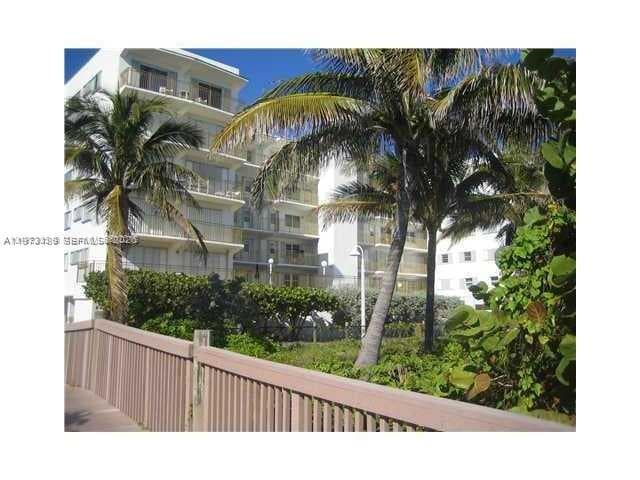 901 S Surf Rd # 402, Hollywood, FL 33019