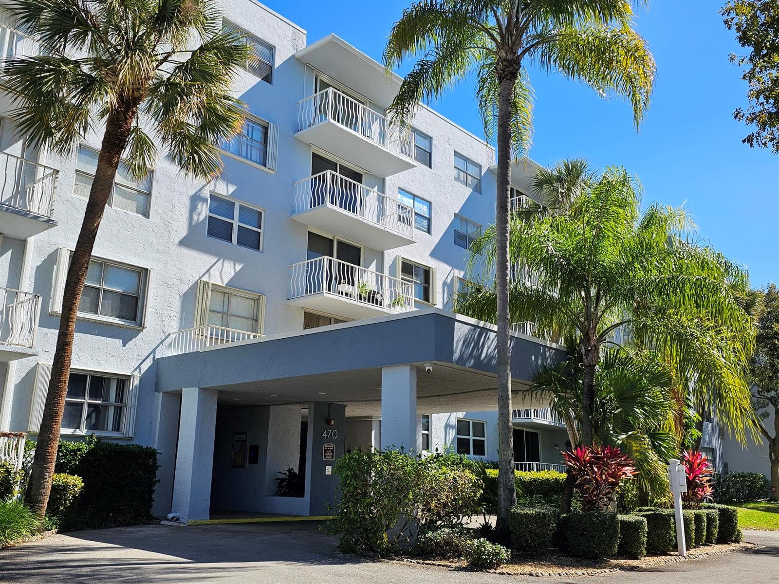 470 Executive Center Drive # 2g, West Palm Beach, FL 33401 photo 2