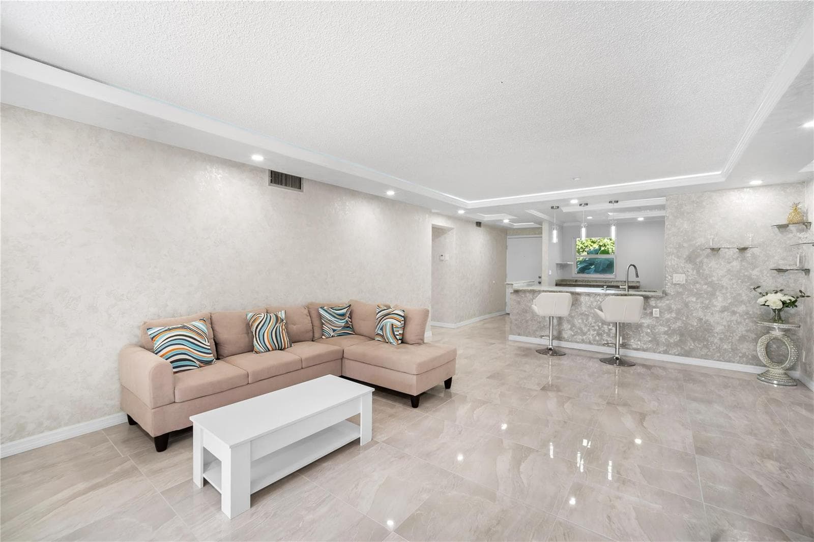 2615 NE 3rd Court # 220, Boynton Beach, FL 33435 photo 2