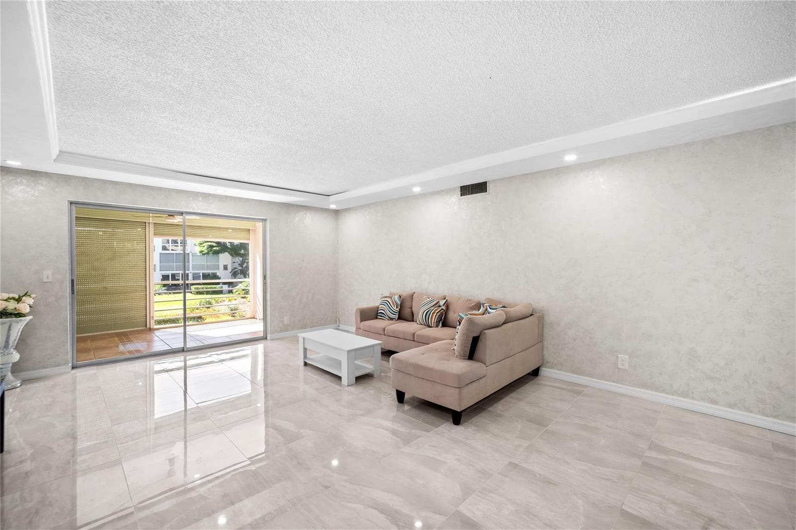 2615 NE 3rd Court # 220, Boynton Beach, FL 33435 photo 4