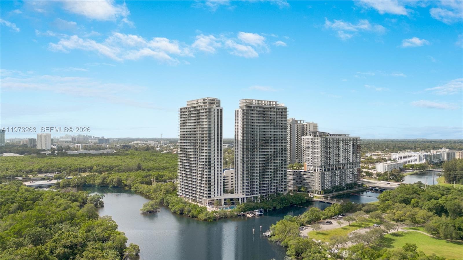 16385 Biscayne Blvd # 1502, North Miami Beach, FL 33160 photo 2