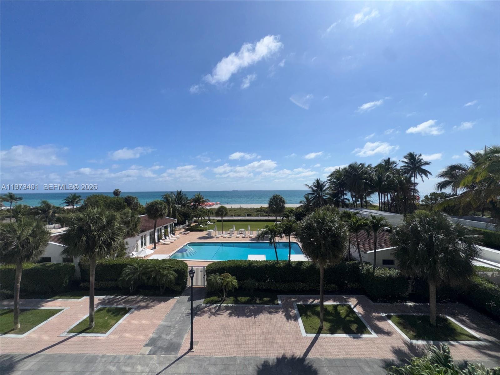 2457 Collins Ave # 405, Miami Beach, FL 33140
