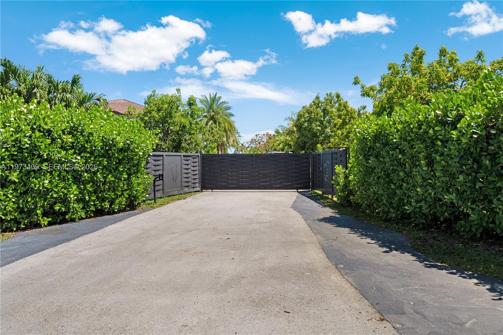 13050 SW 26th St, Miami, FL 33175 photo 2