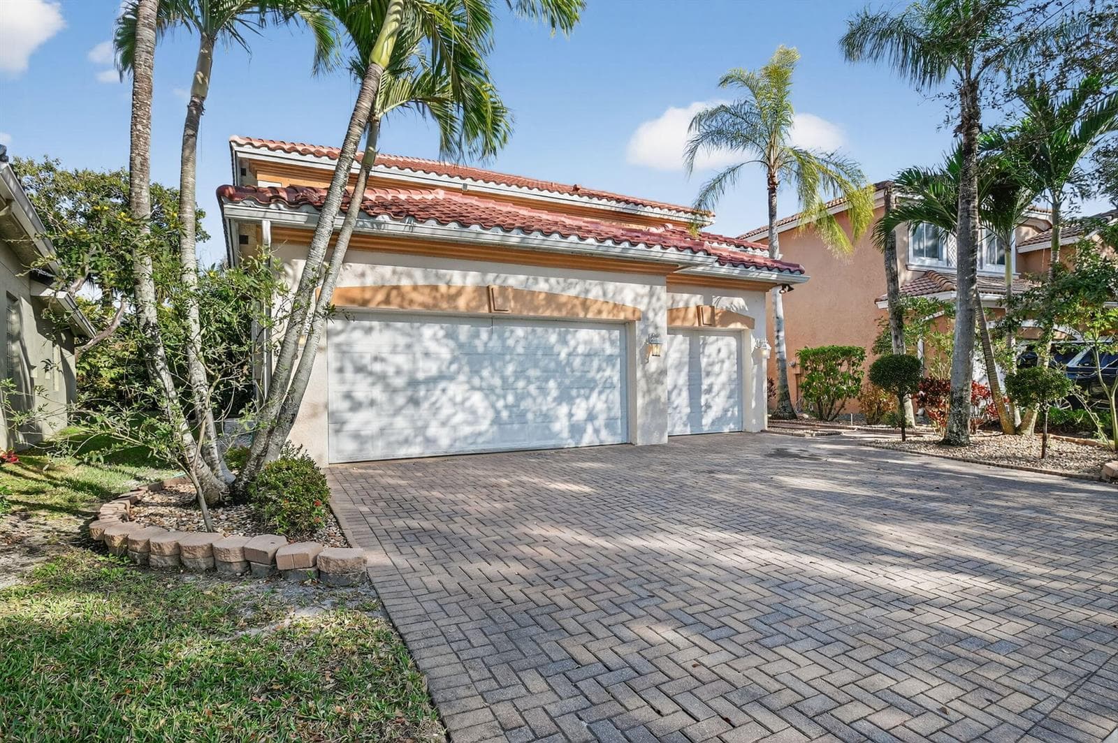 876 Gazetta Way, West Palm Beach, FL 33413 photo 2