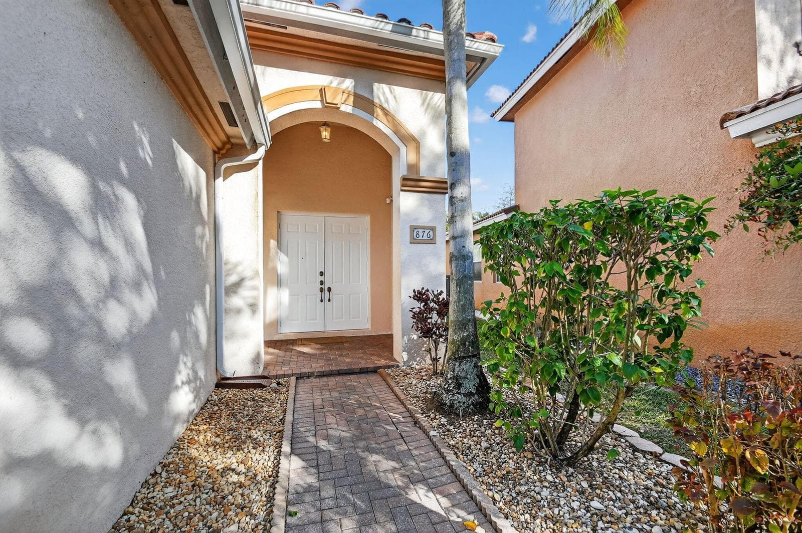 876 Gazetta Way, West Palm Beach, FL 33413 photo 4