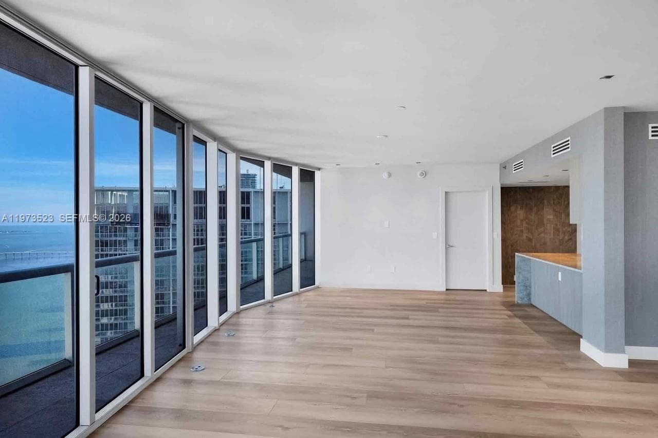 Icon Brickell Tower 1 photo 5