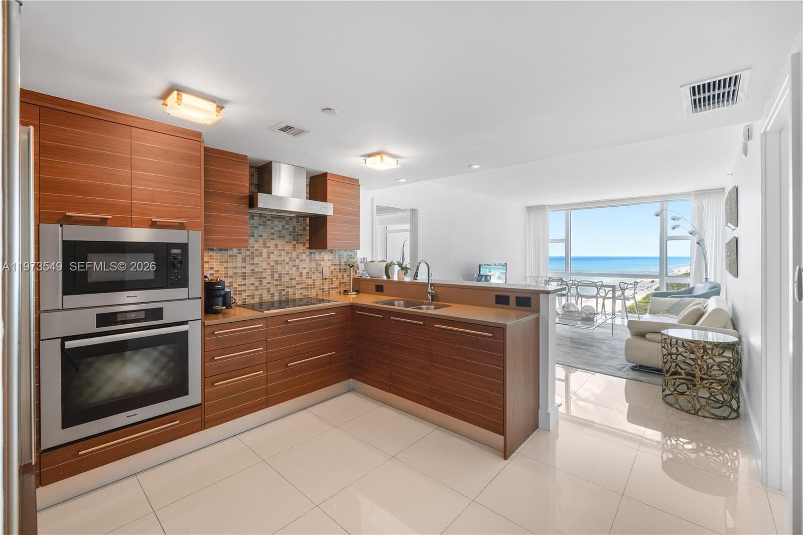 6801 Collins Ave # LPH06 Doorlph14, Miami Beach, FL 33141 photo 3