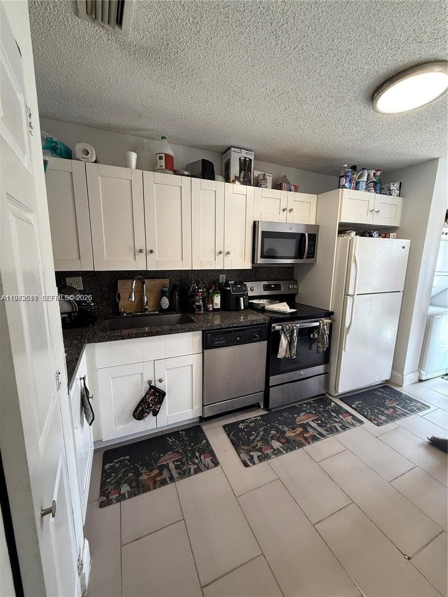 20305 NW 27th Ct, Miami Gardens, FL 33056 photo 2