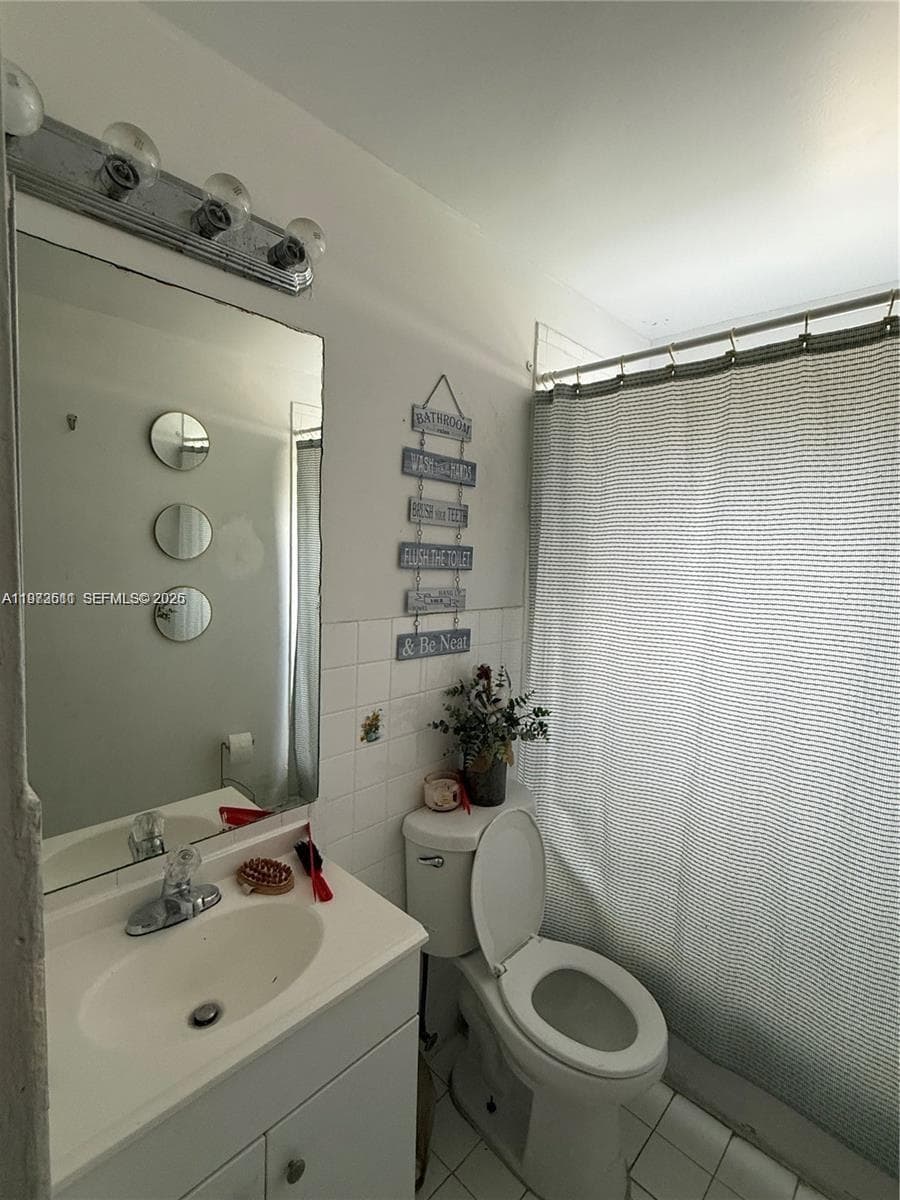 20305 NW 27th Ct, Miami Gardens, FL 33056 photo 4