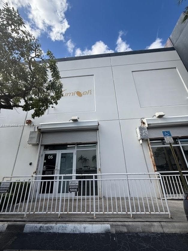 7620 NW 25th St # 5, Miami, FL 33122 photo 2