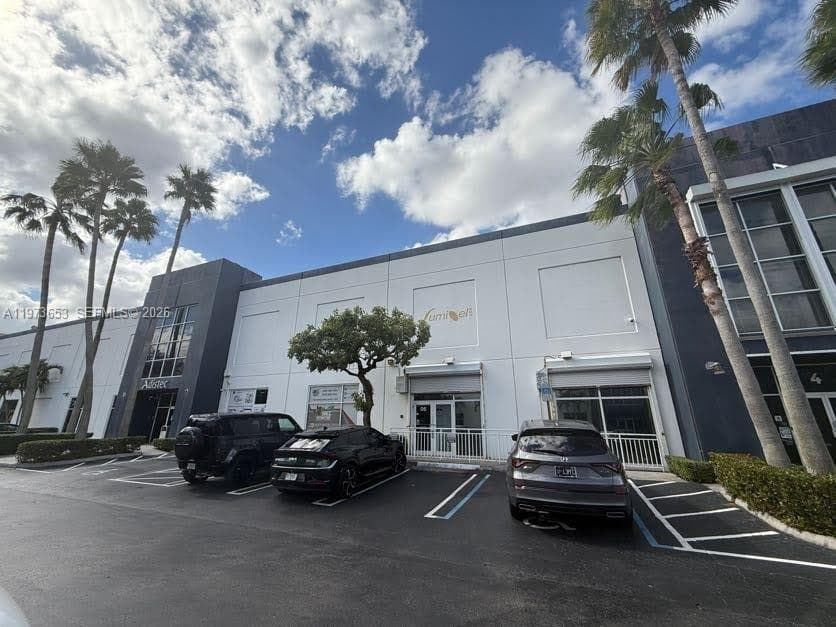 7620 NW 25th St # 5, Miami, FL 33122 photo 3