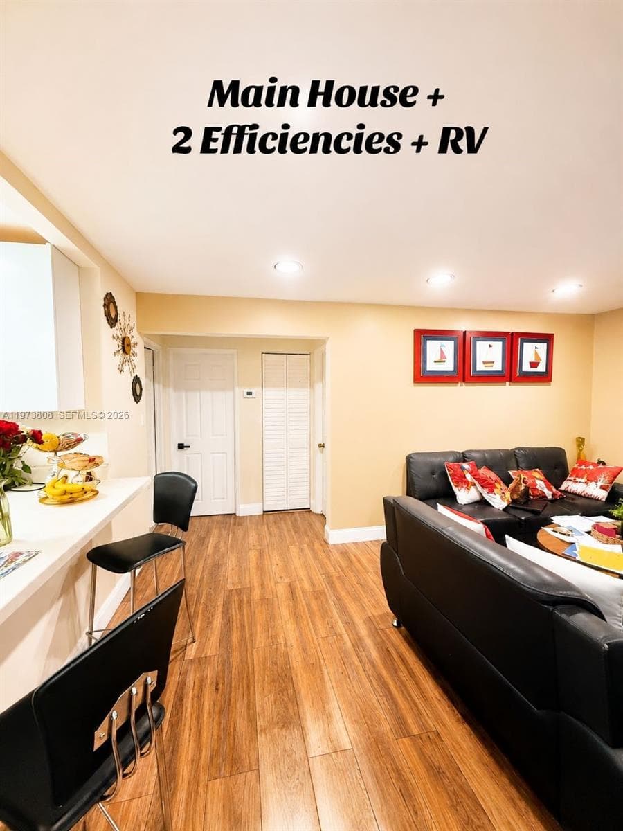 2281 NW 81st Ter, Miami, FL 33147 photo 5