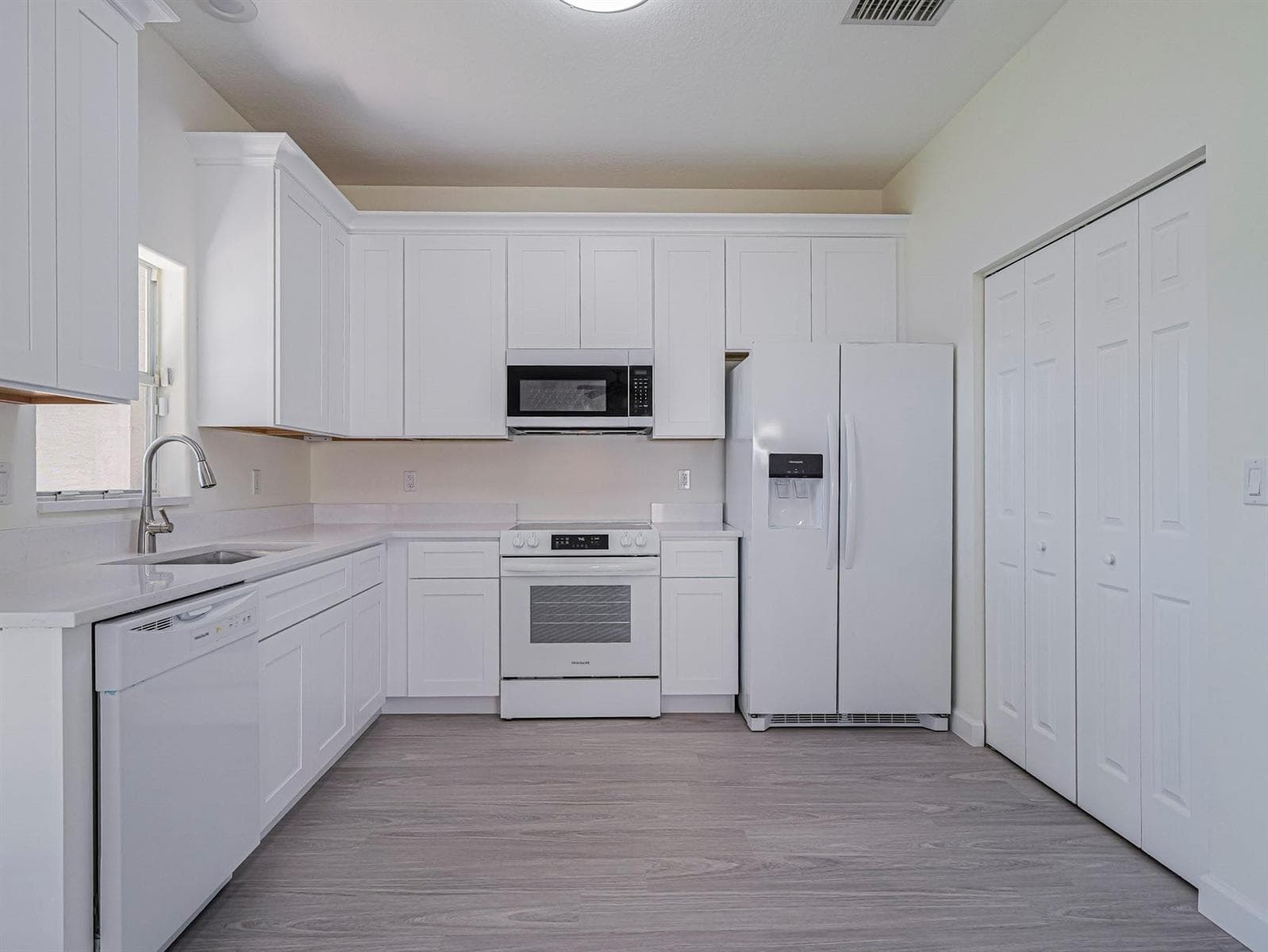 1834 77th Drive # 1834, Vero Beach, FL 32966 photo 2