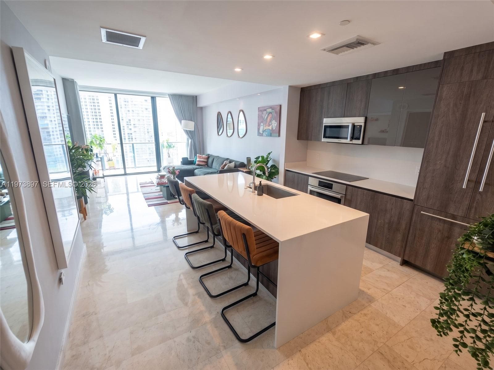 68 SE 6th St # 1806, Miami, FL 33131 photo 3