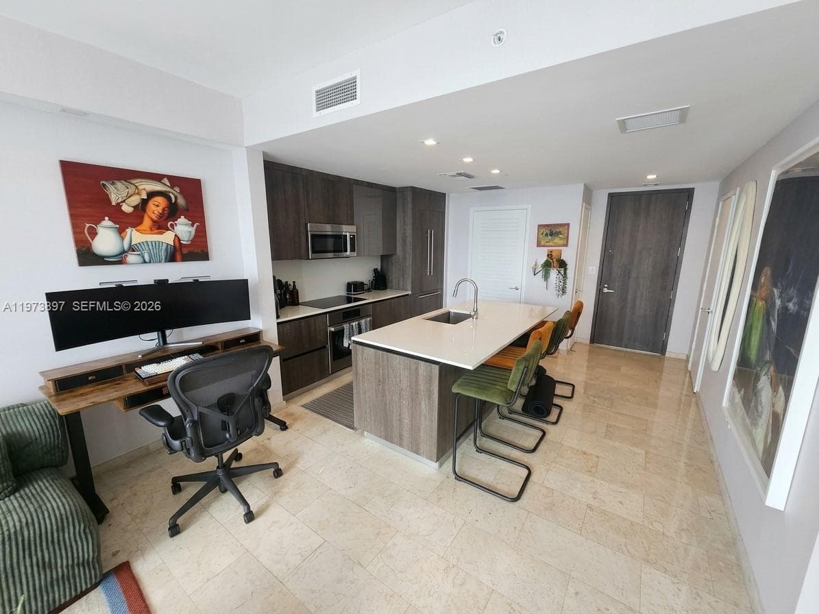 68 SE 6th St # 1806, Miami, FL 33131 photo 5
