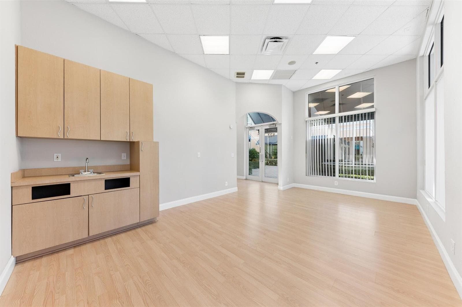 826 N Dixie Highway # 11-15, Lantana, FL 33462 photo 4