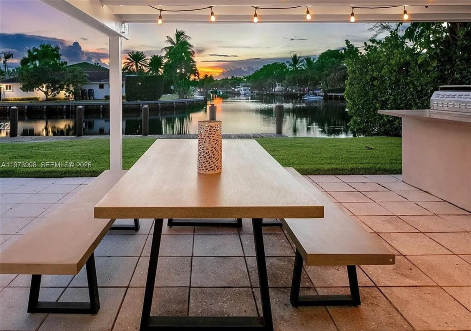 524 Oleander Dr, Hallandale Beach, FL 33009 photo 5