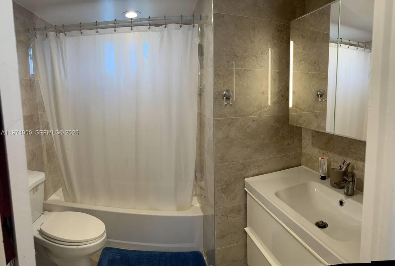 1150 NE 191st St # 34, Miami, FL 33179 photo 3