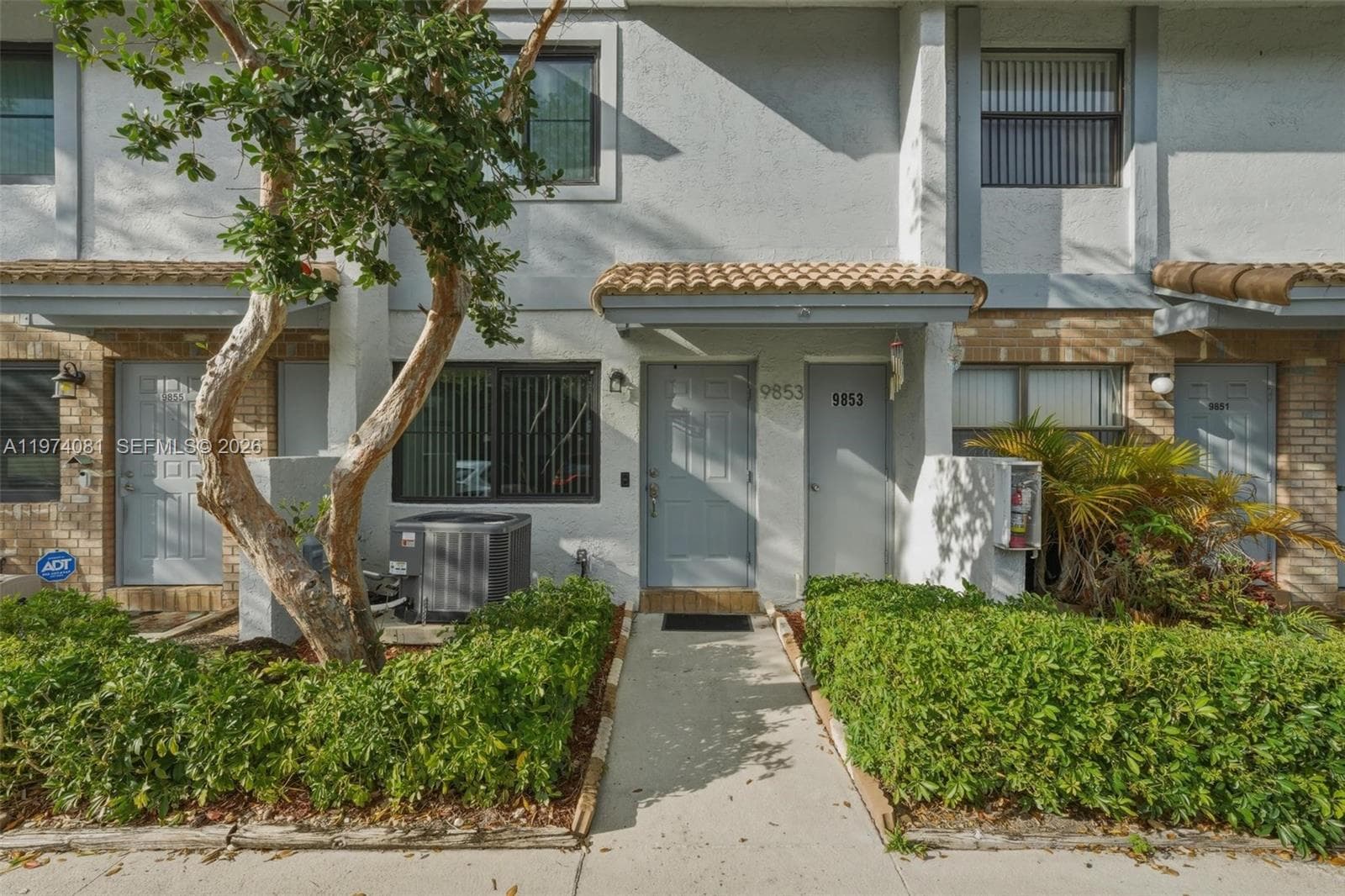 9853 Riverside Dr # 8-24, Coral Springs, FL 33071 photo 2