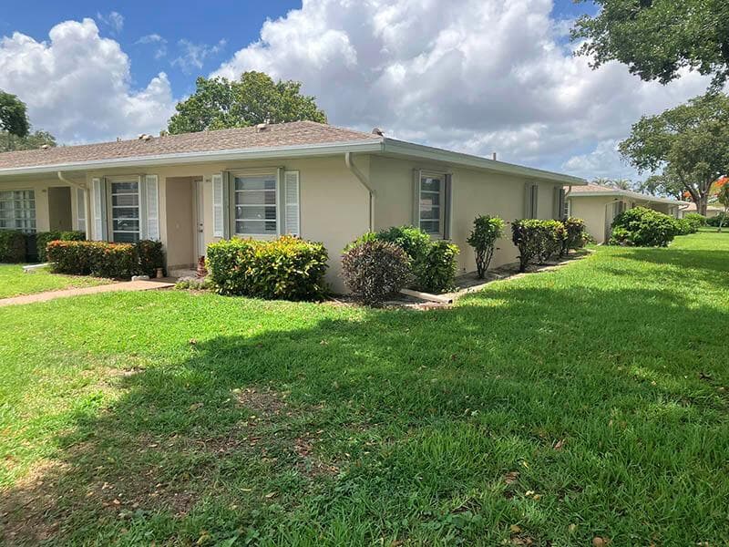 8871 Warwick Drive, Boca Raton, FL 33433 photo 2