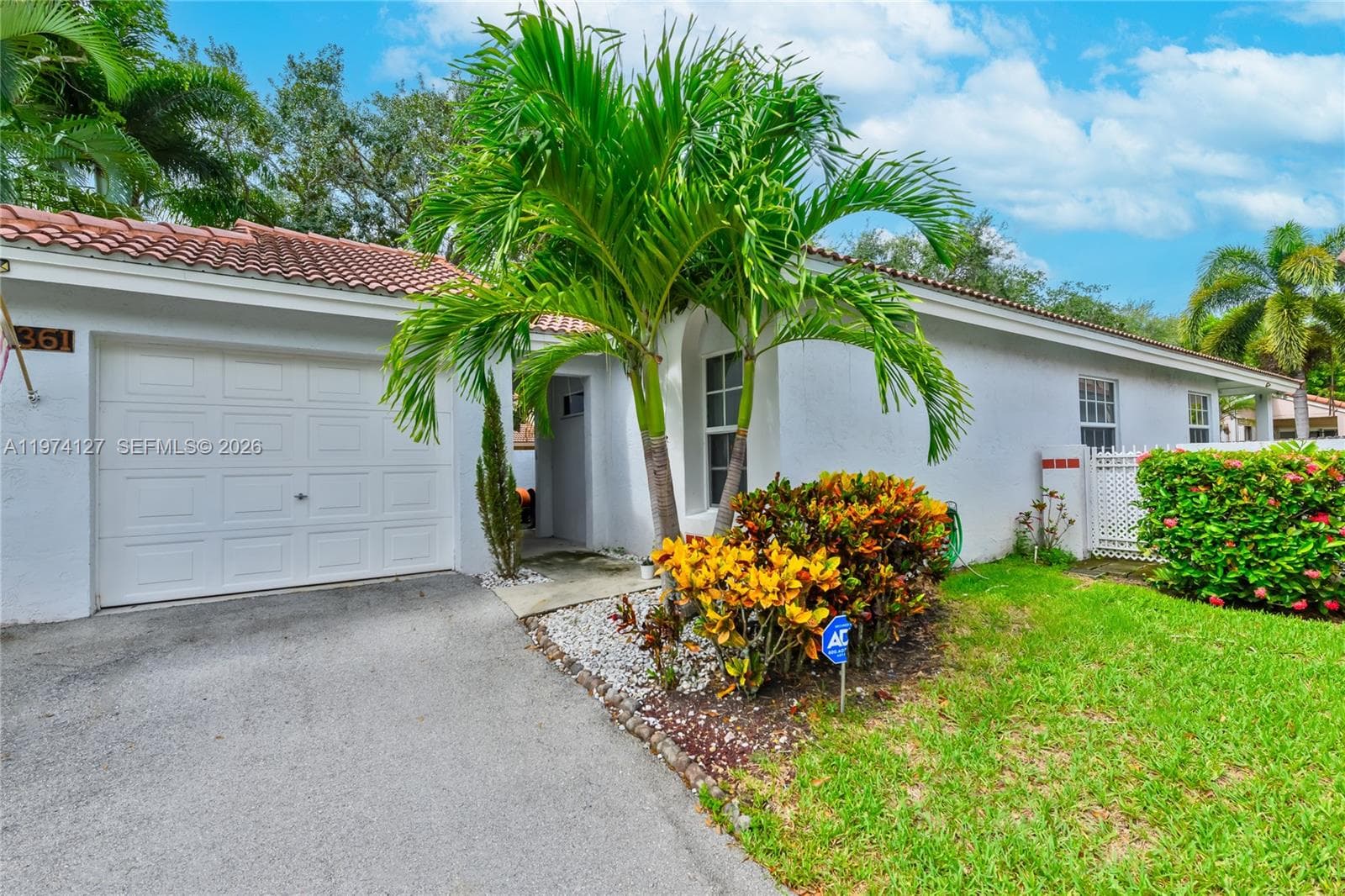 1361 Seagrape Cir, Weston, FL 33326 photo 5