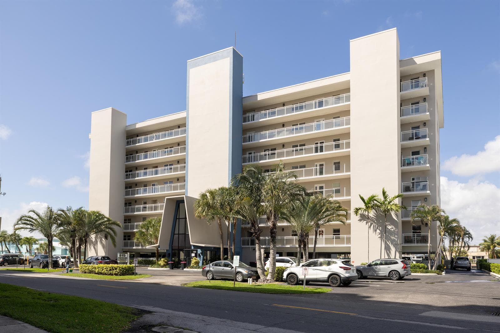615 N Riverside Drive # 301, Pompano Beach, FL 33062 photo 2