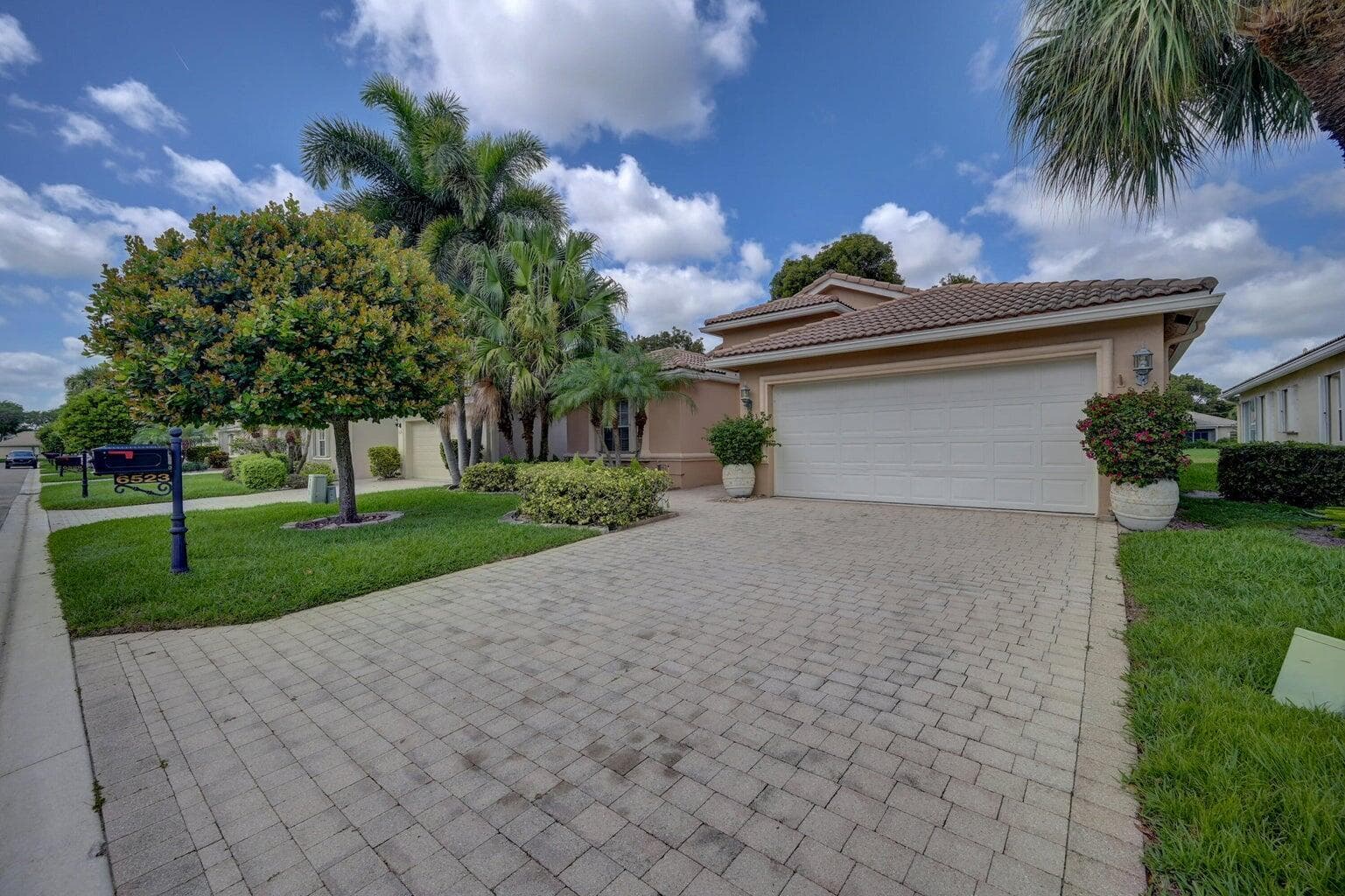 6523 Via Trento, Delray Beach, FL 33446 photo 2