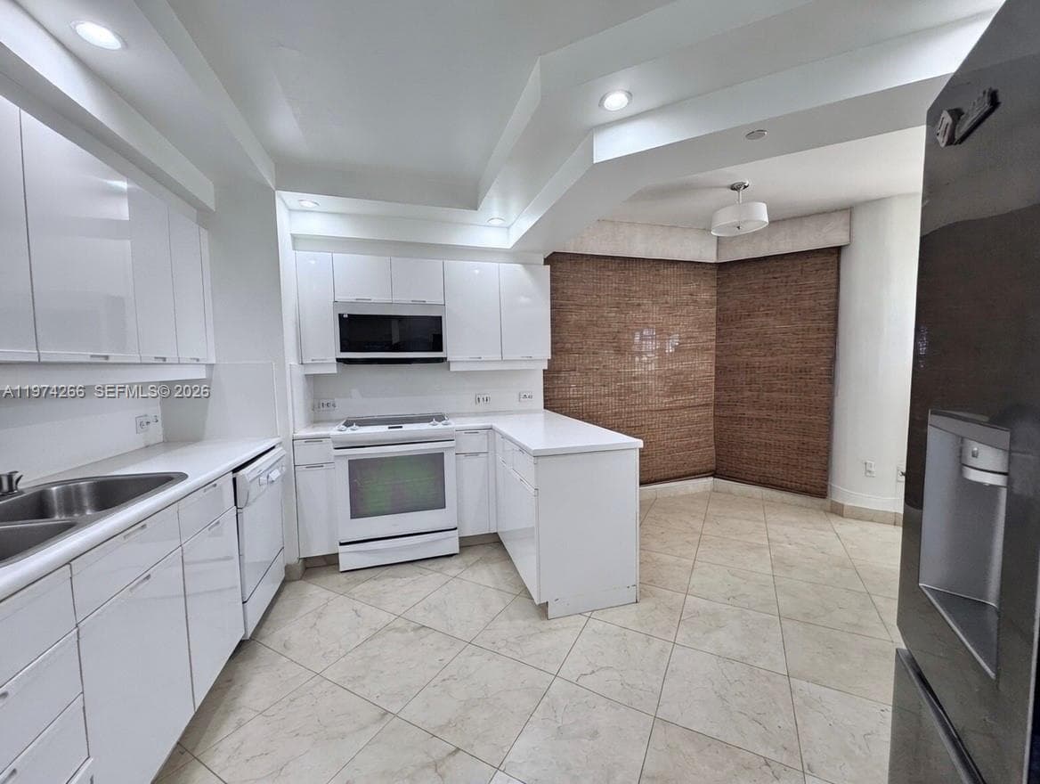 2000 Island Blvd # 606, Aventura, FL 33160 photo 5