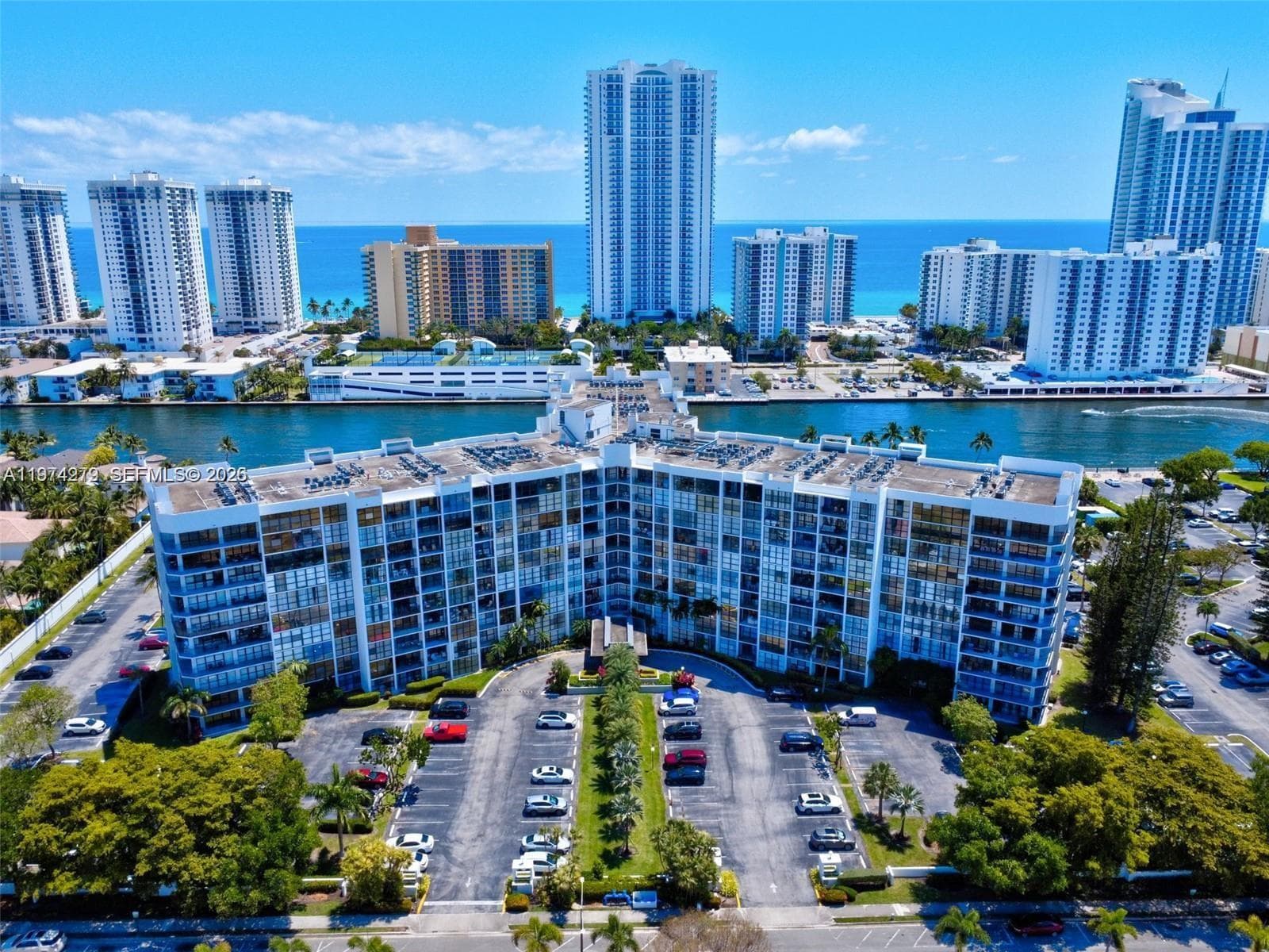 1000 Parkview Dr # 1022, Hallandale Beach, FL 33009