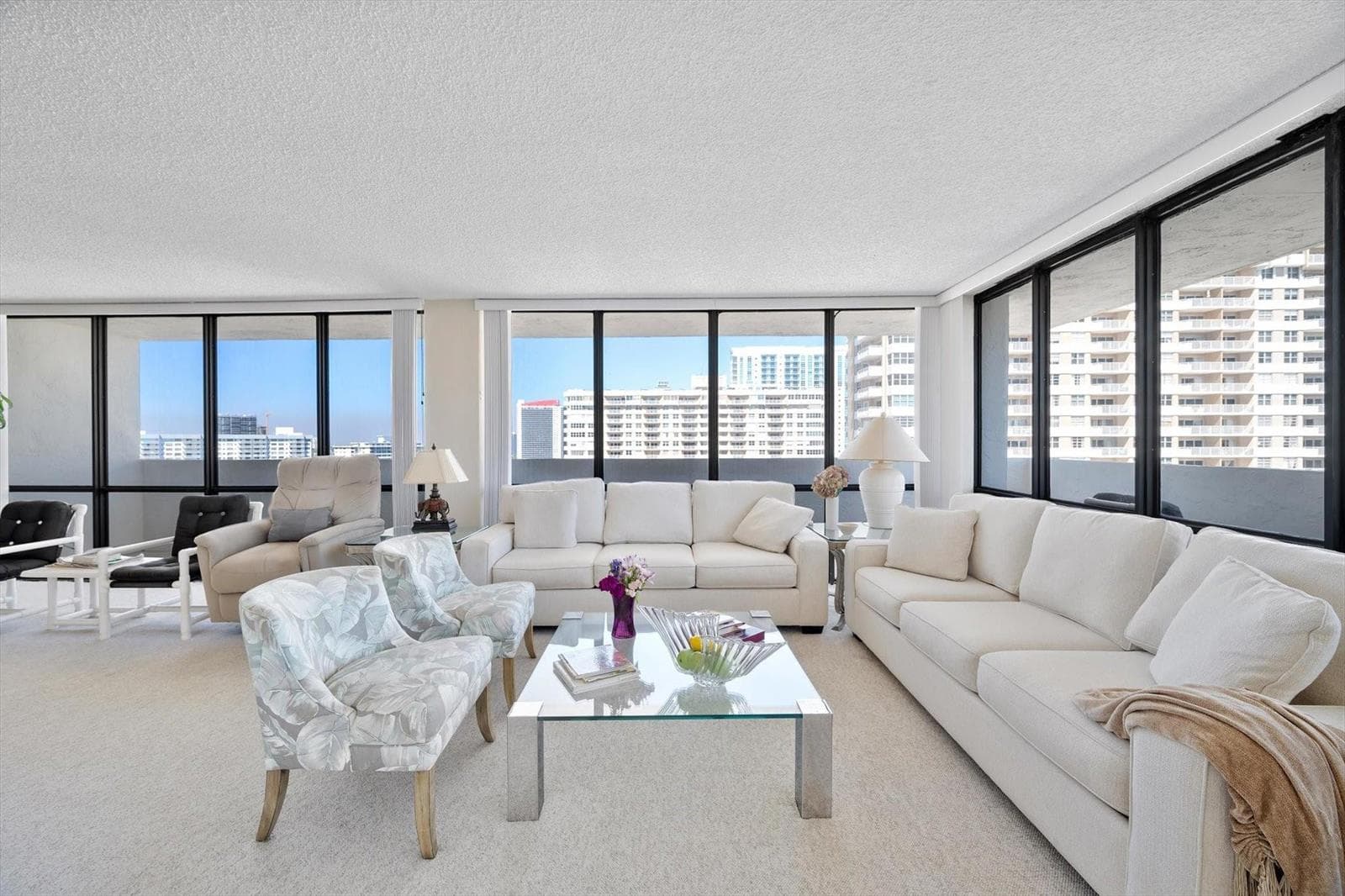 2017 S Ocean Drive # Ph1, Hallandale Beach, FL 33009 photo 2