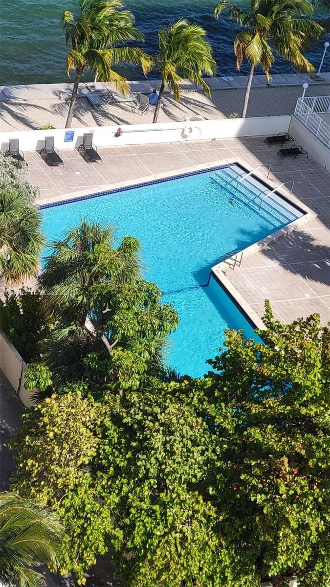 7545 E Treasure Dr # 9I, North Bay Village, FL 33141