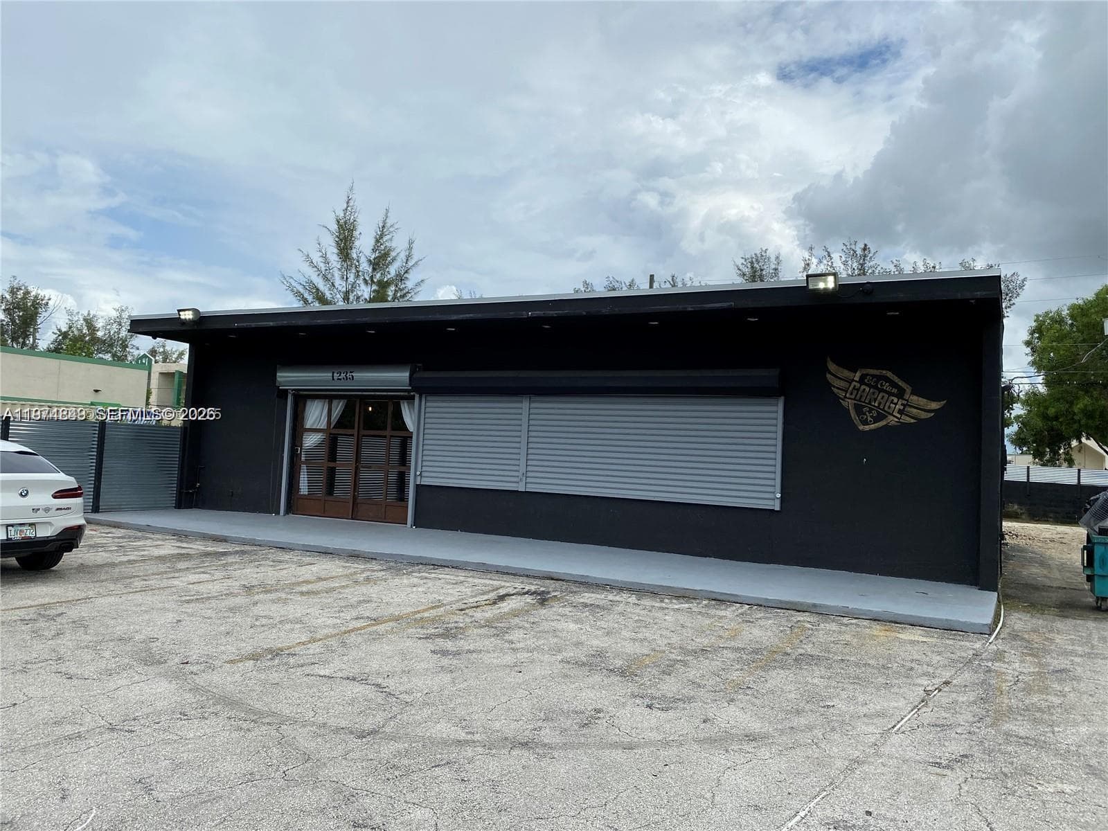 1235 NW 103rd St, Miami, FL 33147 photo 2